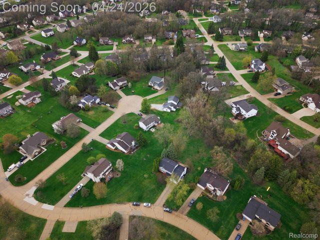 8750 Williamsport Drive, White Lake Charter Township, MI 48386