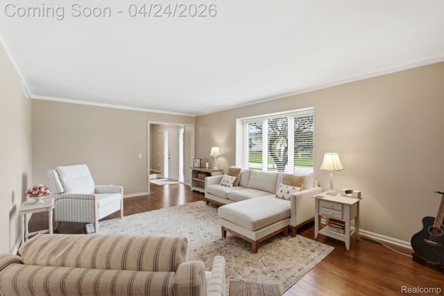 8750 Williamsport Drive, White Lake Charter Township, MI 48386