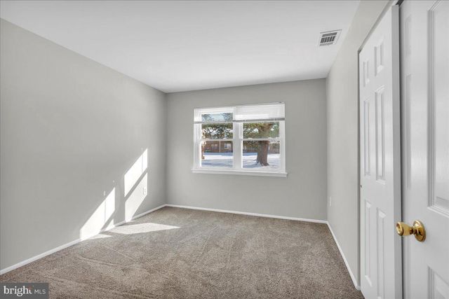 915 SILVER CT, Hamilton, NJ 08690