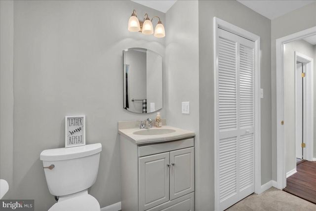 915 SILVER CT, Hamilton, NJ 08690