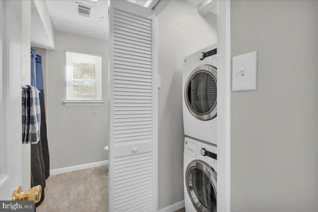 915 SILVER CT, Hamilton, NJ 08690