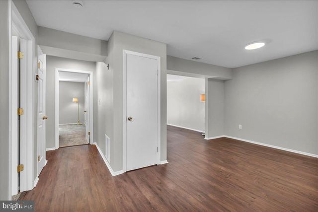 915 SILVER CT, Hamilton, NJ 08690