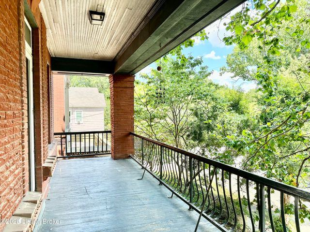 1402 S 6th St 3, Louisville, KY 40208