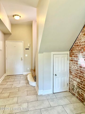 1402 S 6th St 3, Louisville, KY 40208