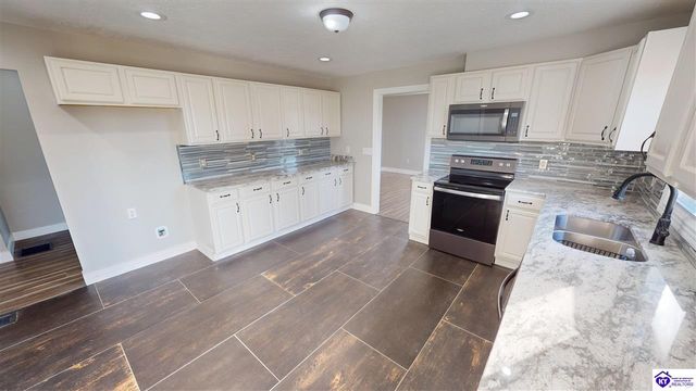 818 Otter Creek Road, Vine Grove, KY 40175