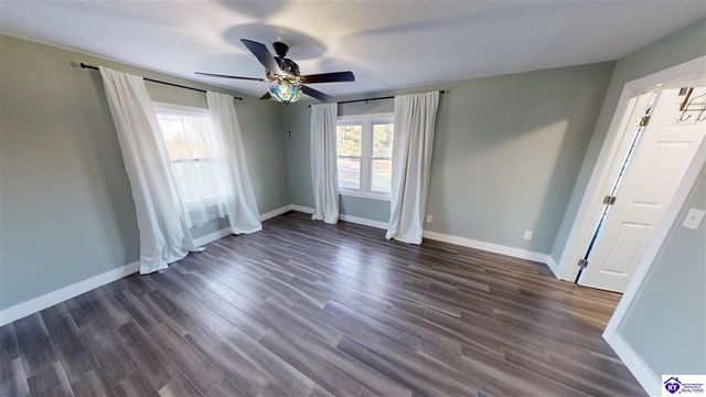 818 Otter Creek Road, Vine Grove, KY 40175