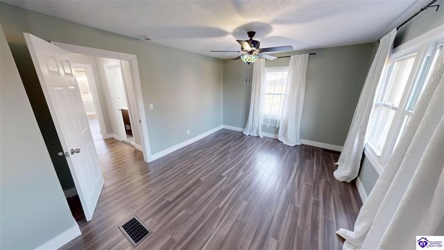 818 Otter Creek Road, Vine Grove, KY 40175