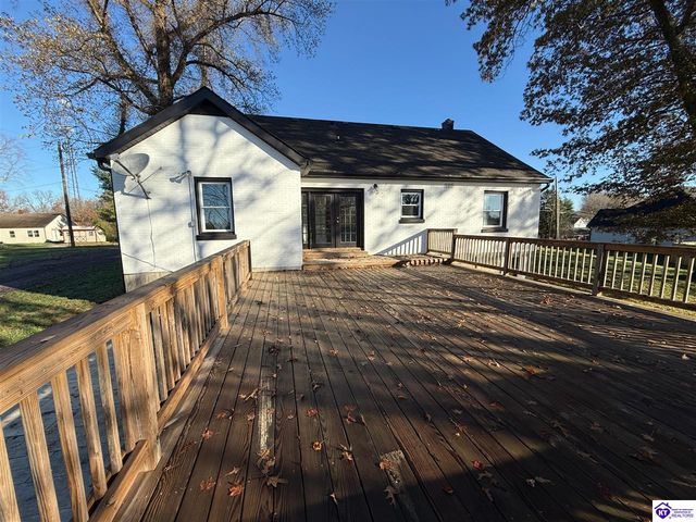 818 Otter Creek Road, Vine Grove, KY 40175