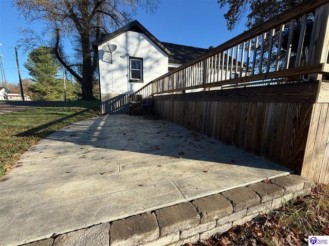 818 Otter Creek Road, Vine Grove, KY 40175
