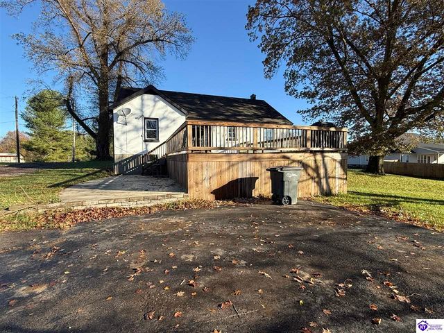 818 Otter Creek Road, Vine Grove, KY 40175