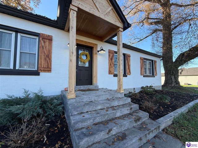 818 Otter Creek Road, Vine Grove, KY 40175
