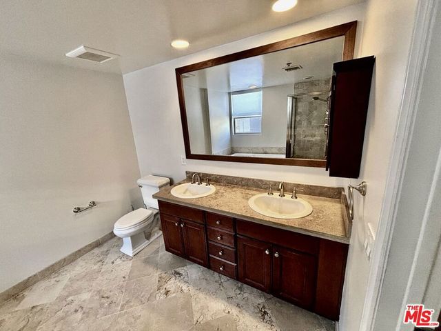 122 N Clark Drive 206, Los Angeles, CA 90048