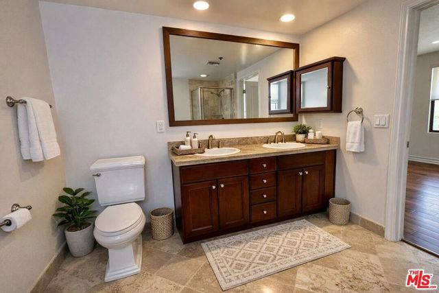 122 N Clark Drive 206, Los Angeles, CA 90048