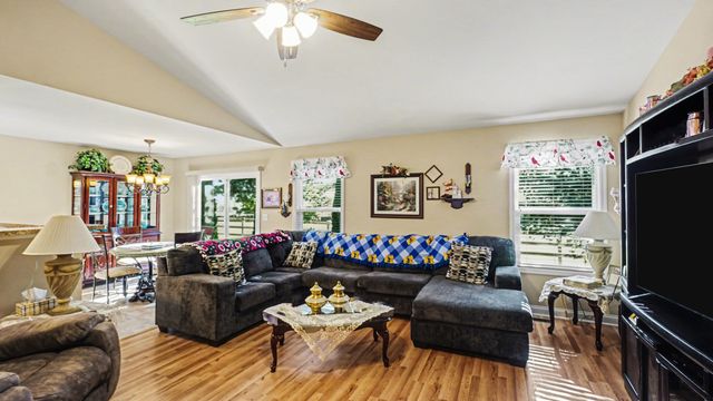 132 Stapleton Way, Georgetown, KY 40324