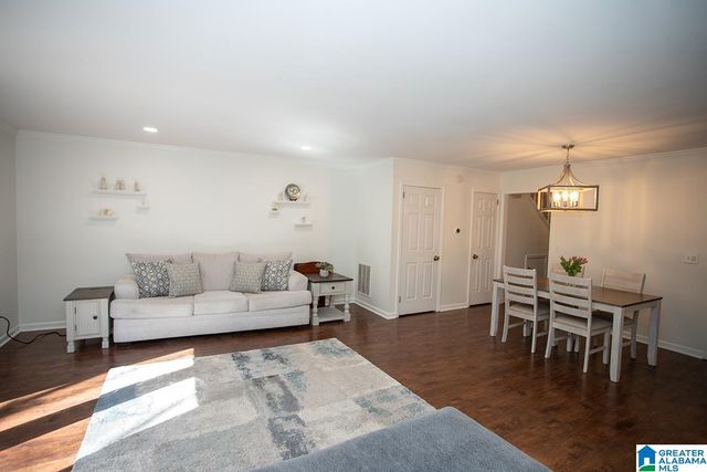 3432 WISTERWOOD LANE, Birmingham, AL 35216