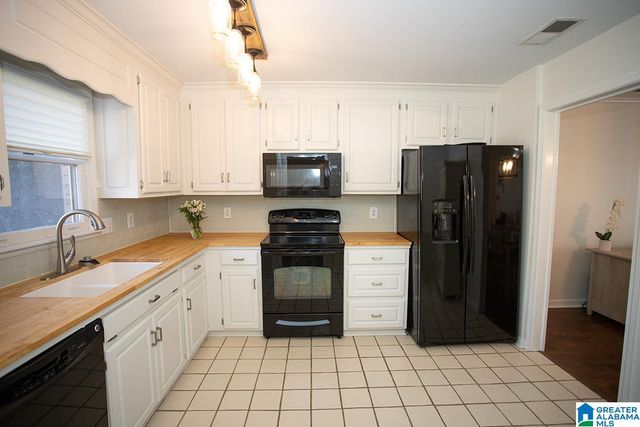 3432 WISTERWOOD LANE, Birmingham, AL 35216