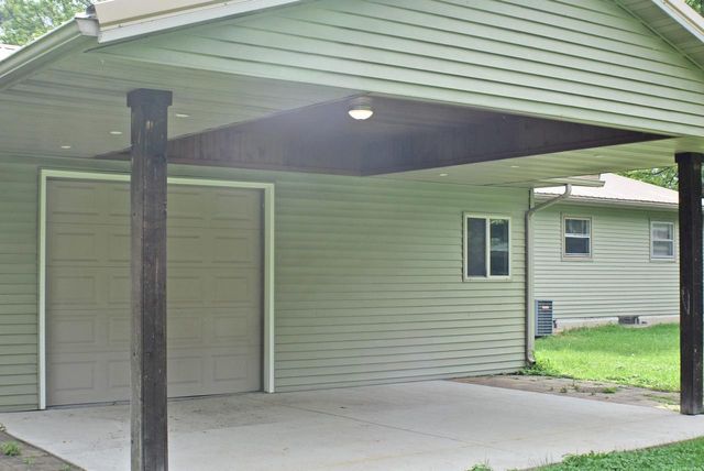 5306 S madison Street, Afton, WI 53501