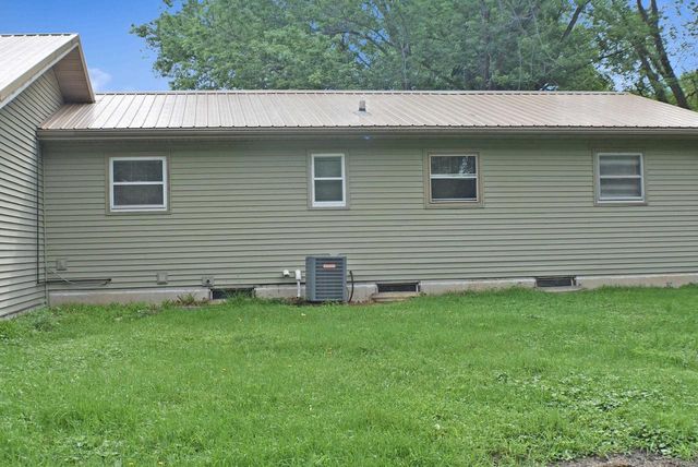 5306 S madison Street, Afton, WI 53501