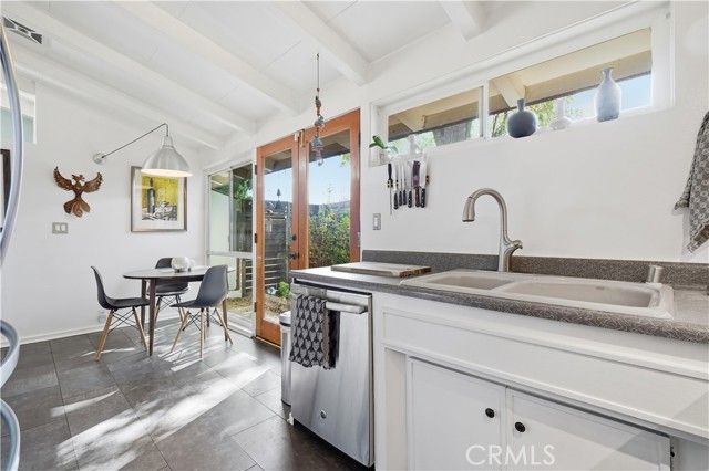 6141 Jumilla, Woodland Hills (los Angeles), CA 91367