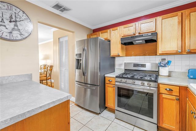 5287 81ST STREET N 5, St Petersburg, FL 33709