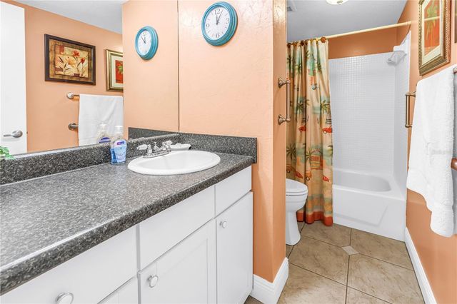 5287 81ST STREET N 5, St Petersburg, FL 33709