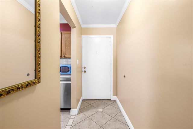 5287 81ST STREET N 5, St Petersburg, FL 33709