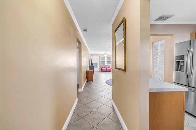 5287 81ST STREET N 5, St Petersburg, FL 33709