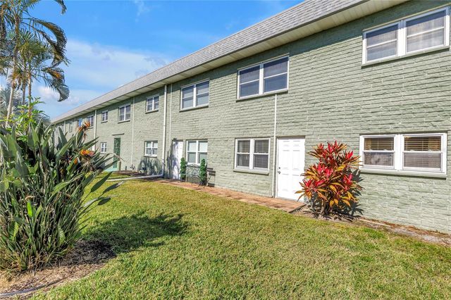 5287 81ST STREET N 5, St Petersburg, FL 33709