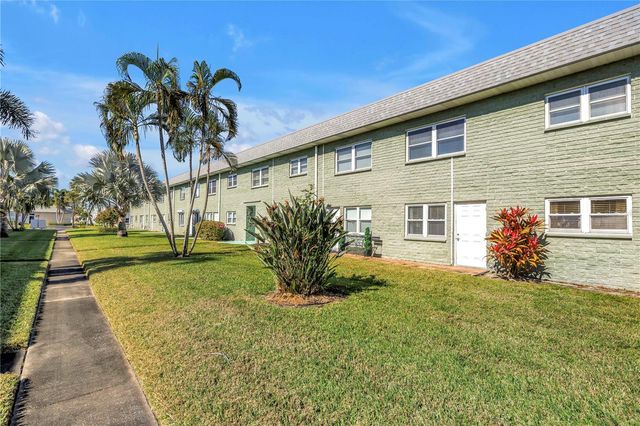 5287 81ST STREET N 5, St Petersburg, FL 33709