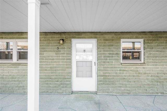 5287 81ST STREET N 5, St Petersburg, FL 33709