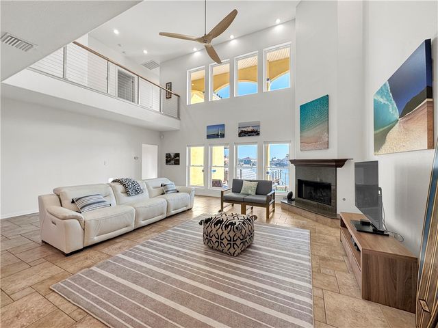 13945 Dasmarinas Dr, Corpus Christi, TX 78418