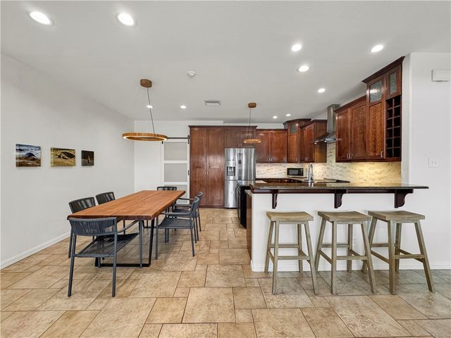 13945 Dasmarinas Dr, Corpus Christi, TX 78418