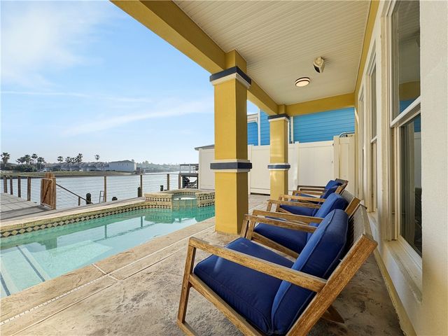 13945 Dasmarinas Dr, Corpus Christi, TX 78418