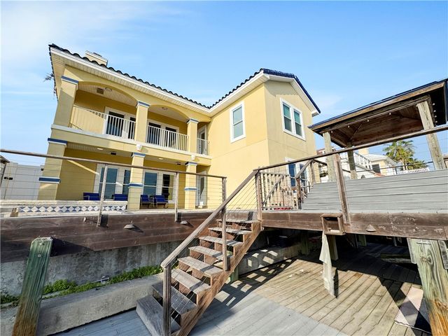 13945 Dasmarinas Dr, Corpus Christi, TX 78418