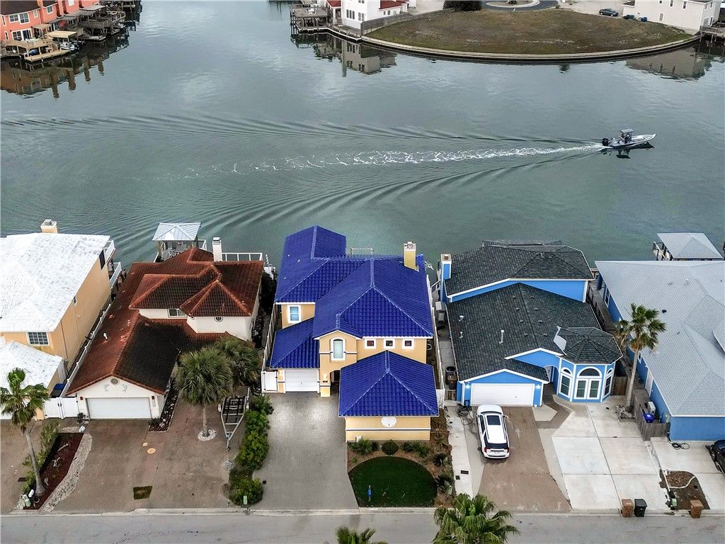 13945 Dasmarinas Dr, Corpus Christi, TX 78418 — photo 3