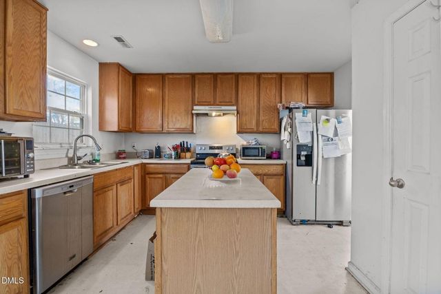 524 Texanna Way, Holly Springs, NC 27540