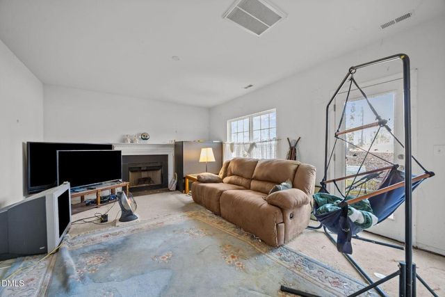 524 Texanna Way, Holly Springs, NC 27540