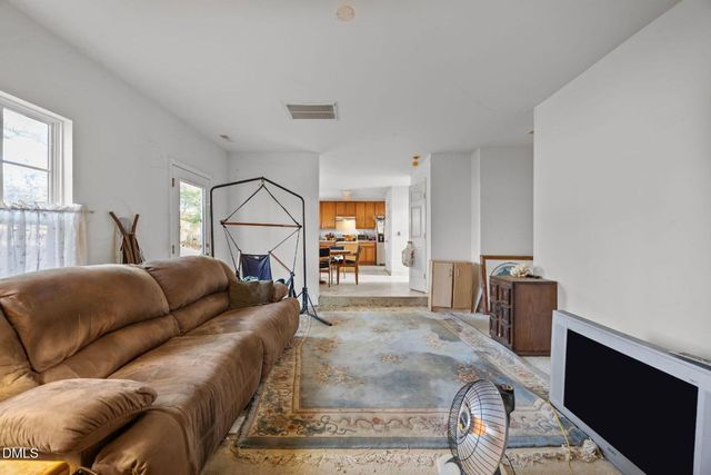 524 Texanna Way, Holly Springs, NC 27540