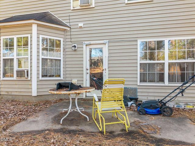 524 Texanna Way, Holly Springs, NC 27540