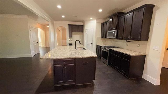 1197 Creek Crossing Drive, Mcdonough, GA 30252