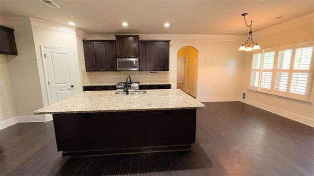 1197 Creek Crossing Drive, Mcdonough, GA 30252