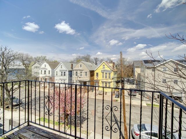 56 Kent St, Newark City, NJ 07108