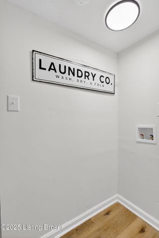 6101 Toebbe Ln, Louisville, KY 40229