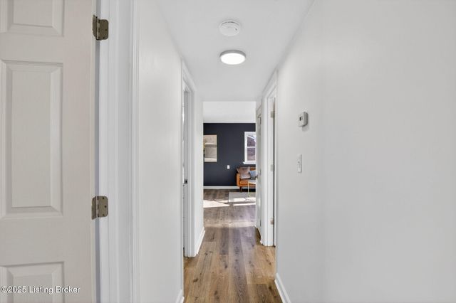 6101 Toebbe Ln, Louisville, KY 40229