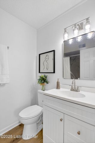 6101 Toebbe Ln, Louisville, KY 40229