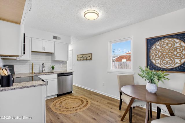 6101 Toebbe Ln, Louisville, KY 40229