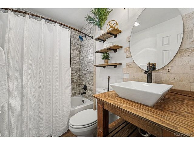 2063 Ingalls St, Edgewater, CO 80214