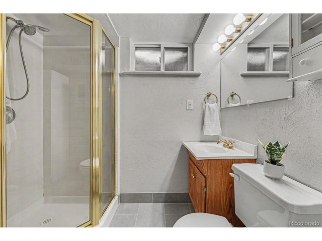 2063 Ingalls St, Edgewater, CO 80214