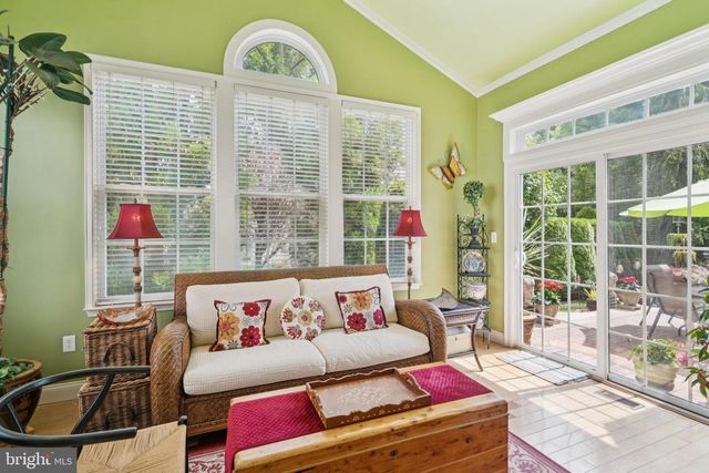 4 RUNNING BROOK TER, Barnegat, NJ 08005