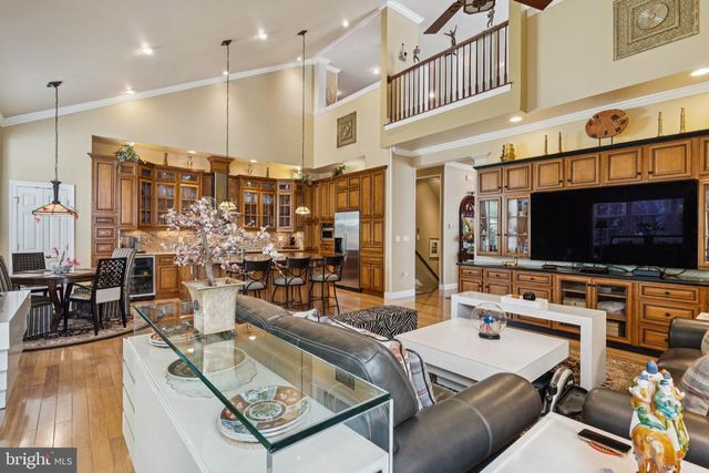 4 RUNNING BROOK TER, Barnegat, NJ 08005